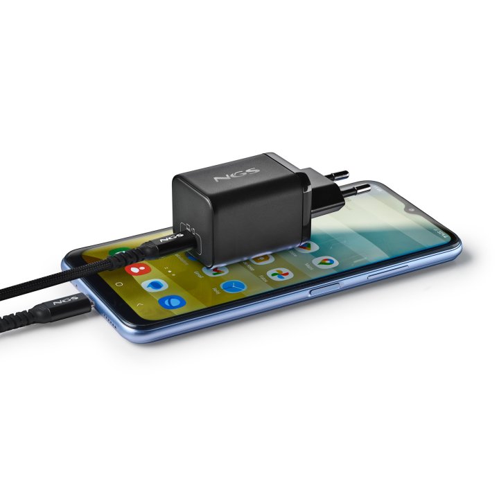 Cargador Usb Gan Ngs Bud65w-l 65w 1xusb-c Pd Pps Diseño Compacto Con Cable Trenzado Y 5 Tips Negro
