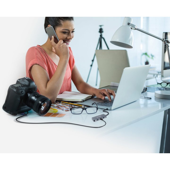 Docking Usb-c D-link Dub-2335 A 1xhdmi 4k 3xusb3.0 1xusb-c Pd 60w 1xgb Rj45
