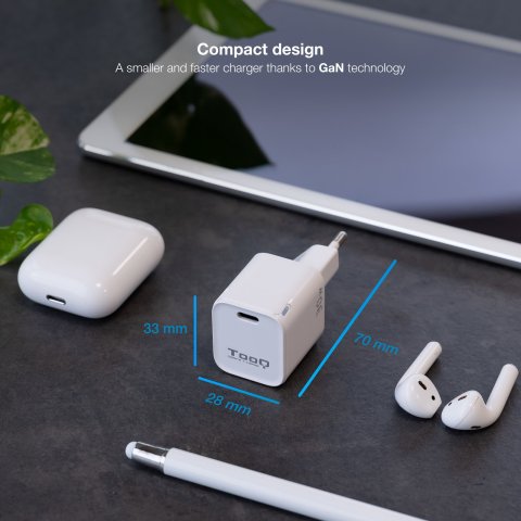 Cargador De Pared Tooq Tqwc-ganpd30wt Usb-c + Pd 30w Blanco
