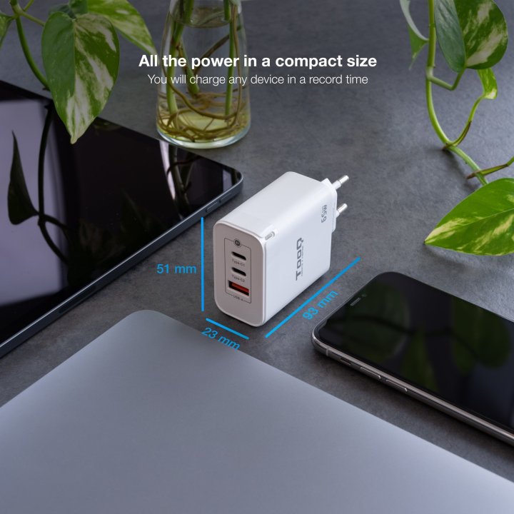 Cargador De Pared Tooq Tqwc-ganqc2pd65wt 2usb-c Pd + Usb-a Qc 65w Blanco