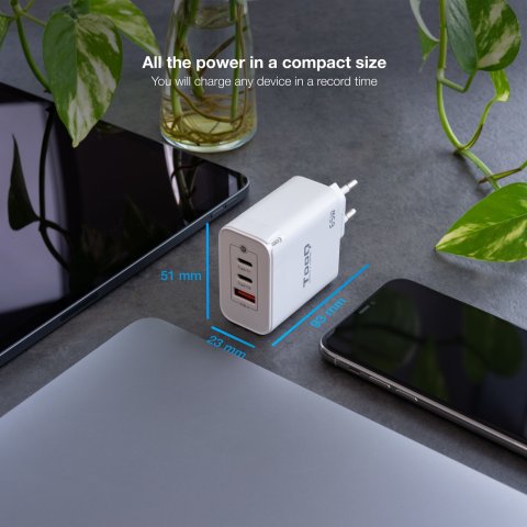 Cargador De Pared Tooq Tqwc-ganqc2pd65wt 2usb-c Pd + Usb-a Qc 65w Blanco