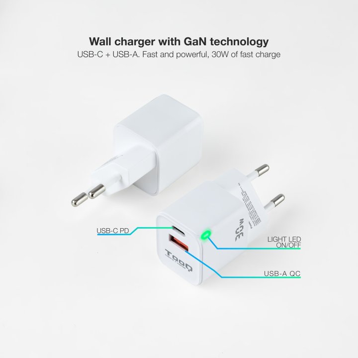 Cargador De Pared Tooq Tqwc-ganqcpd30wt Usb-c Pd + Usb-a Qc 30w Blanco
