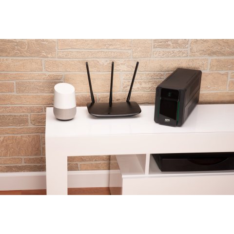 Sai Apc Bvx900li-gr Easy Ups 700va 230v Avr 2xschuko