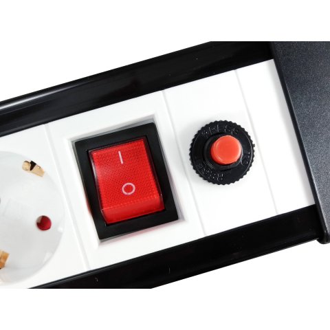Regleta Alimentacion Equip Con 4 Tomas Cable De Red De 1.5 Metros + 2 Puertos Usb Proteccion Sobrecarga