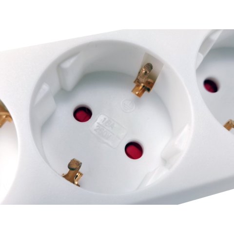 Regleta Alimentacion Equip Con 5 Tomas Cable De Red De 1.5 Metros + 2 Puertos Usb Y Boton De Apagado Encendido