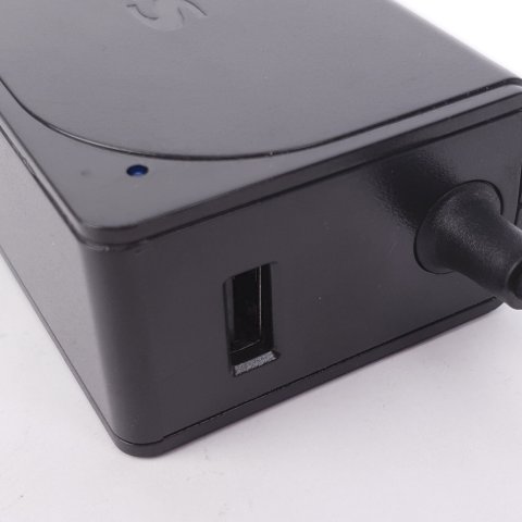 Cargador Universal De Portatil Ngs Universal Para Netbook 65w Automatico Usb-c 20v 3,25a