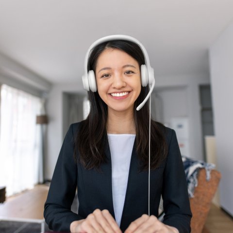 Headset Logitech H390 Microfono Con Supresion De Ruido Usb Color Blanco P n  981-001286