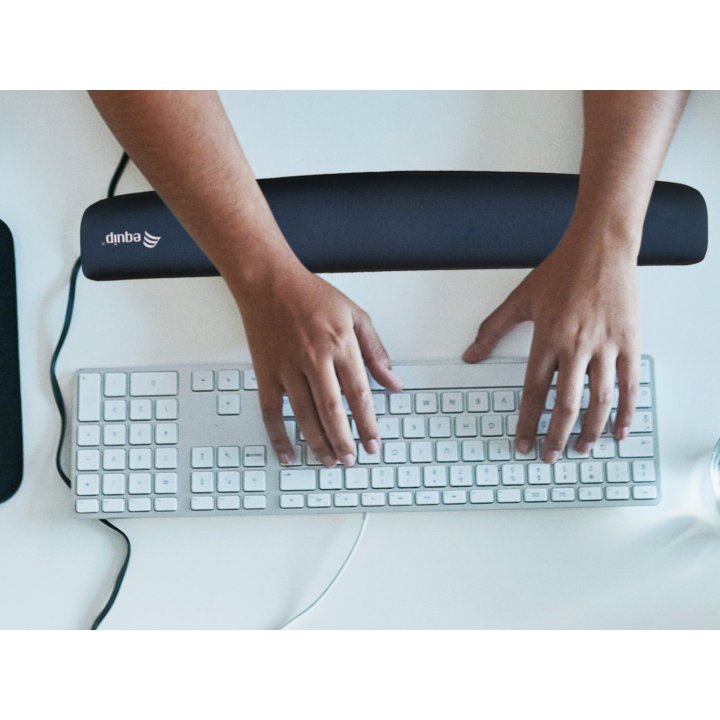 Reposamuñecas De Gel Para Teclado Equip Life Color Negro                                            