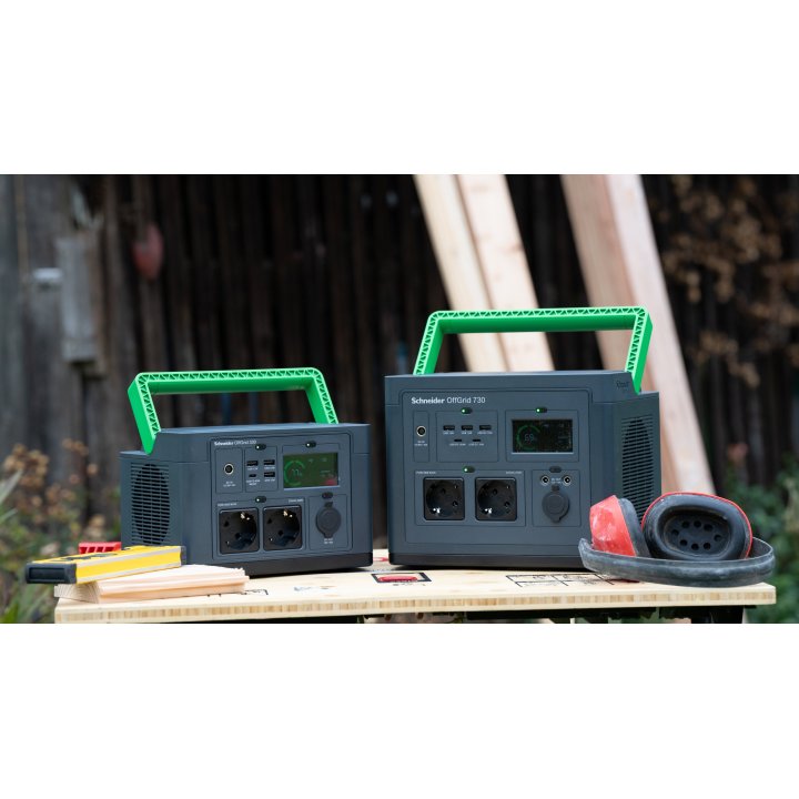 Estacion De Energia Portatil Apc Pps730-gr Offgrid 730 738wh 995w Entrada Cc 2xac Usb Carga Inalambrica Lcd