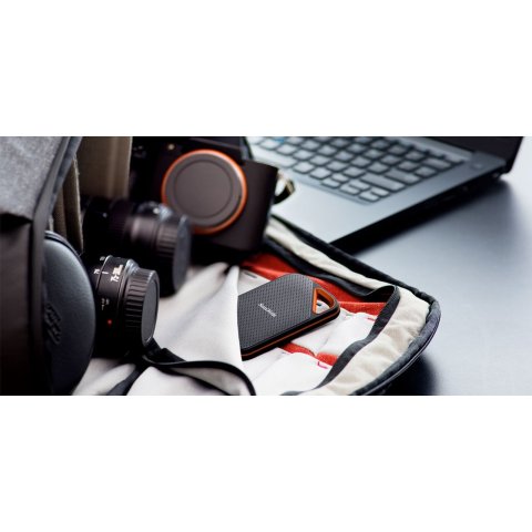 Disco M.2 Externo Sandisk Extreme Pro V2 2tb 2.5" Usb 3.2 Gen2x2 2000mb s Escritura Sdssde81-2t00-g2