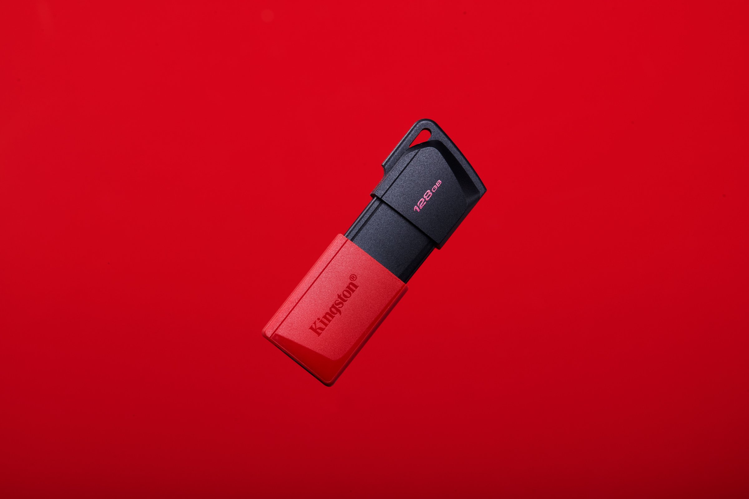 Kingston Exodia M — Memoria USB 128GB USB 3.2 8
